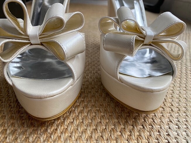 39 Beden beyaz Renk Trendyol yüksek topuklu ayakkabı