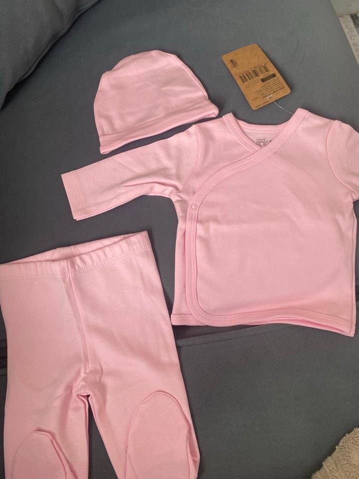 Hastane çıkışı 
Pembe Bebek Uzun Kollu Takım ve Şapka - Görsel 2