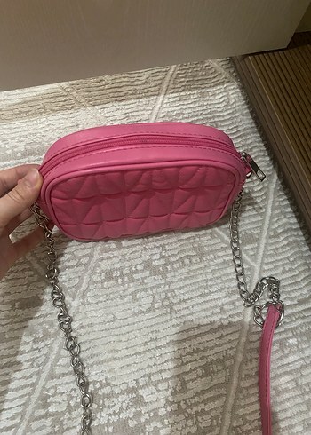 Pembe Zincir Detaylı Nakışlı Kadın Çanta - Görsel 2