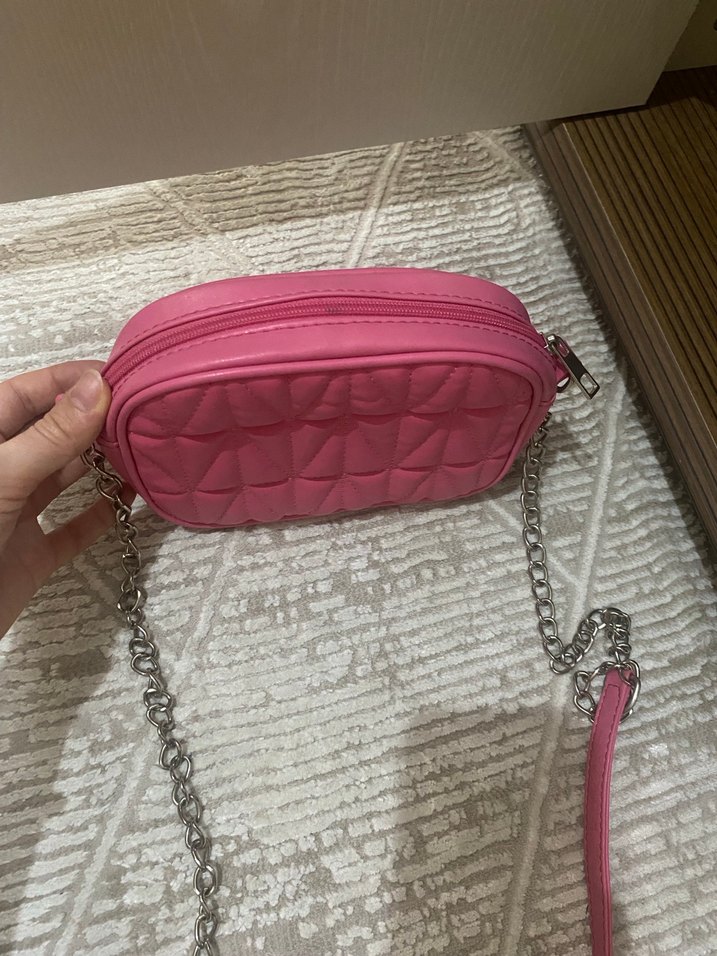 Pembe Zincir Detaylı Nakışlı Kadın Çanta - Görsel 2