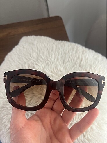 Tom Ford gözlük kısa süreliğine indirimde