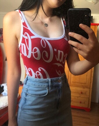 BERSHKA COCA-COLA BODY