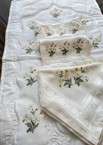 Nakışlı Beyaz Papatya Seccade Takımı - Görsel 2