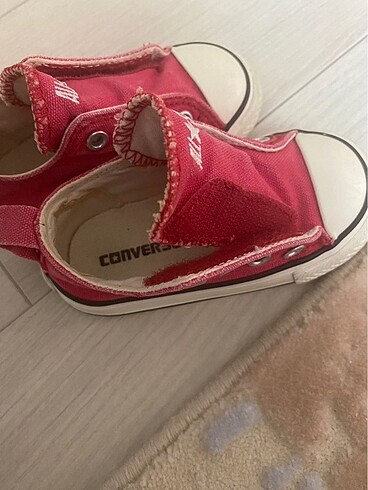 21 Beden kırmızı Renk Bebek converse