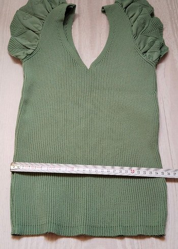 Yeşil V Yaka Kolsuz Mini Triko Bluz - Görsel 3