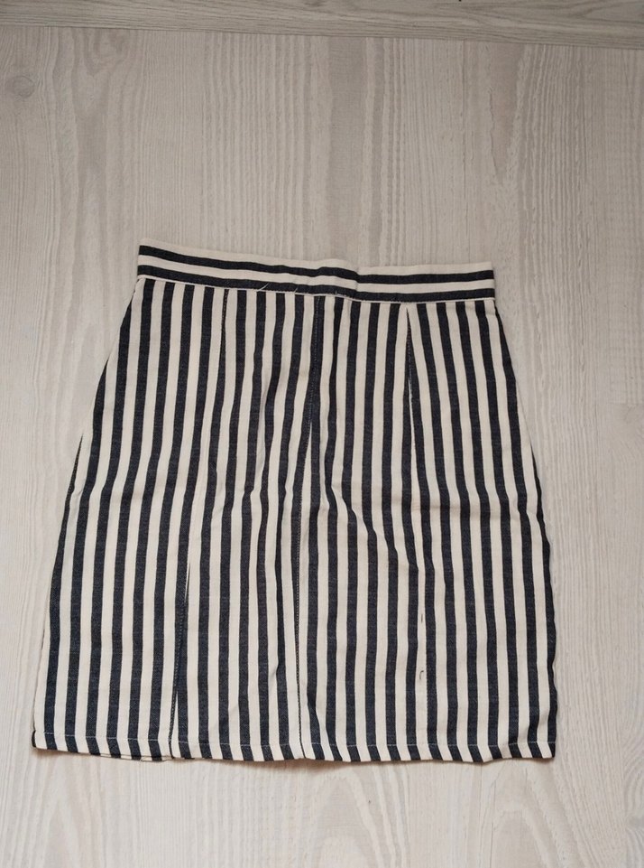 Düğmeli Çizgili Midi Kadın Etek - Görsel 3