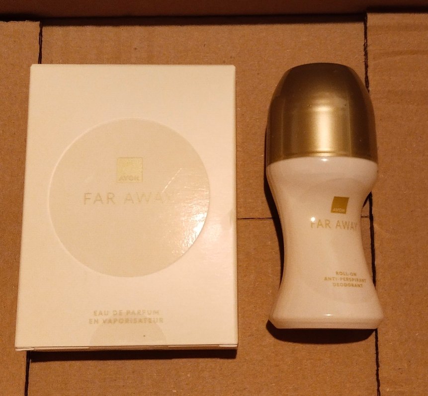 Avon Far Away Kadın Parfüm ve Roll-On Deodorant Seti - Görsel 2