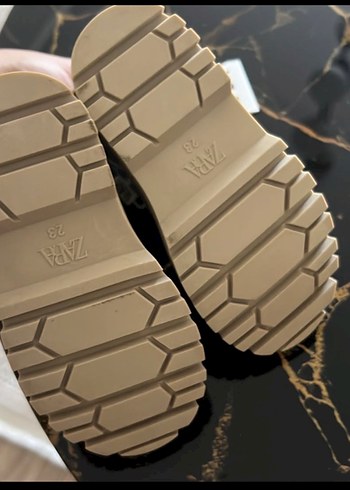 Bej Bağcıklı Kız Çocuk Botu - Görsel 3