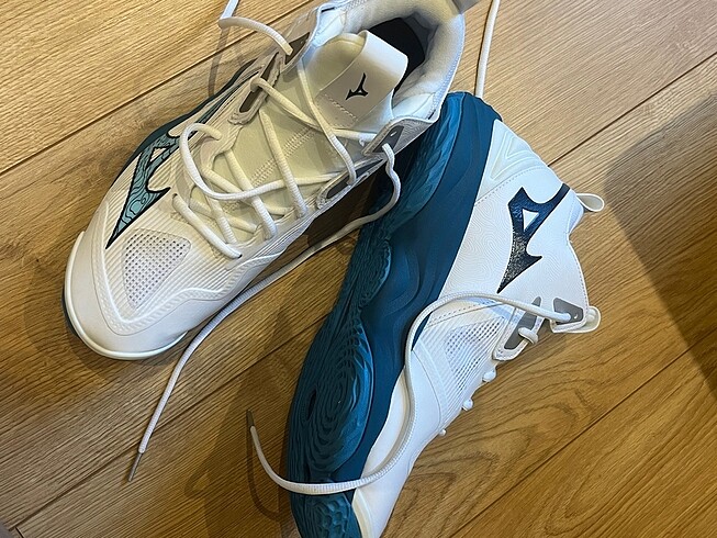 Mizuno beyaz salon ayakkabısı