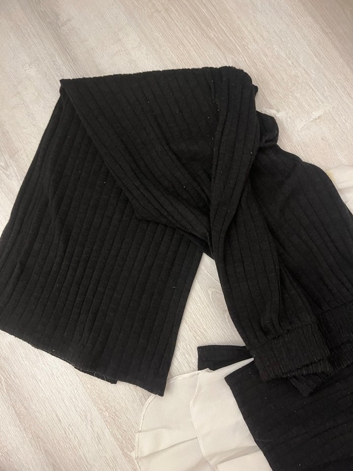 Siyah Mini Boğazlı Süveter - Görsel 4