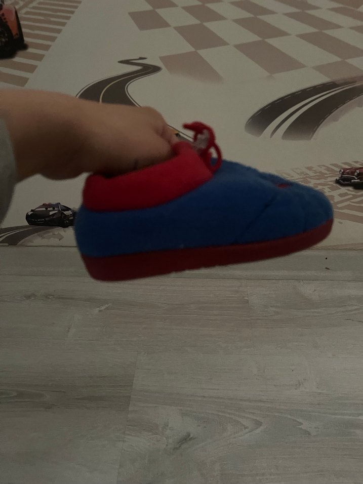 Erkek Çocuk Renkli Nakışlı Sıcak Terlik - Görsel 2