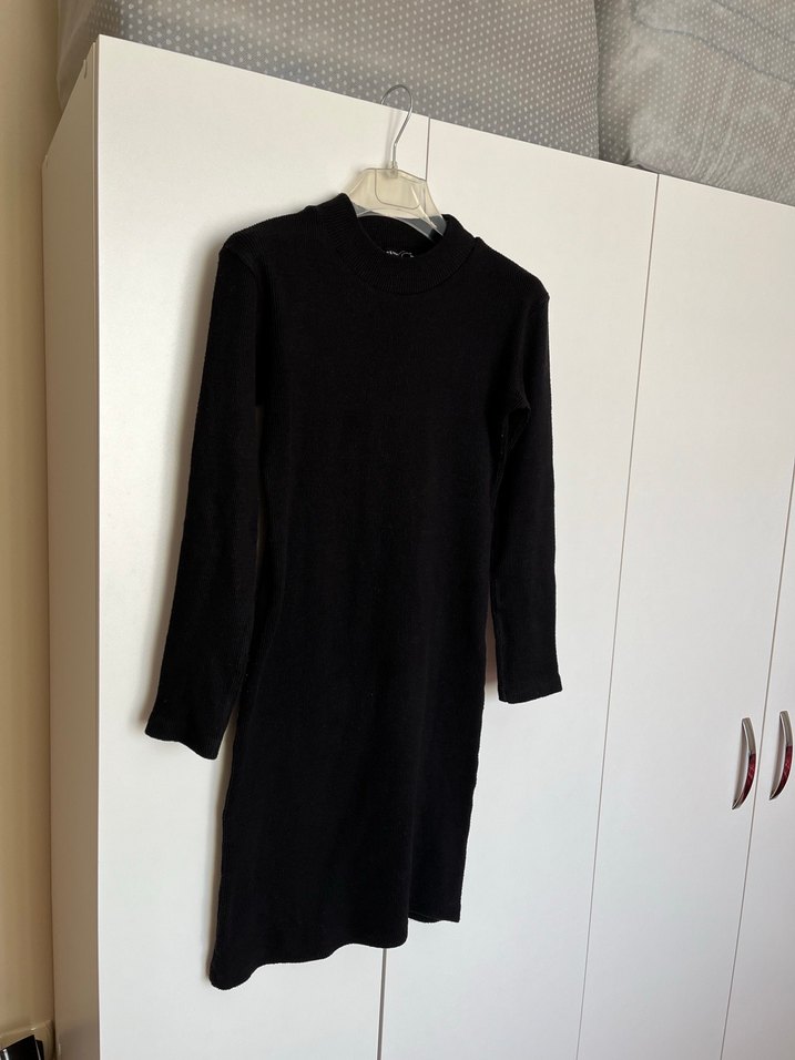 Uzun Kollu Siyah Dar Triko Elbise - Görsel 3