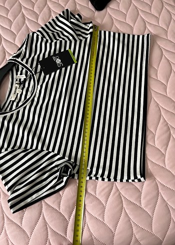 Kadın Siyah Beyaz Çizgili Kısa Crop Top - Görsel 5