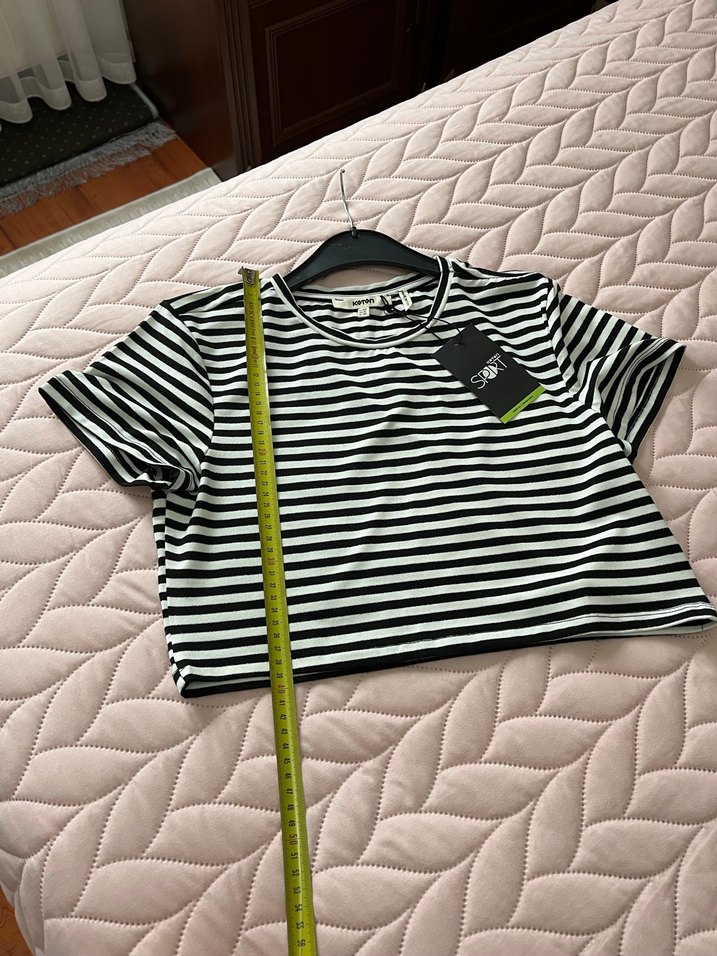 Kadın Siyah Beyaz Çizgili Kısa Crop Top - Görsel 4