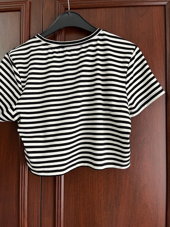 Kadın Siyah Beyaz Çizgili Kısa Crop Top - Görsel 3