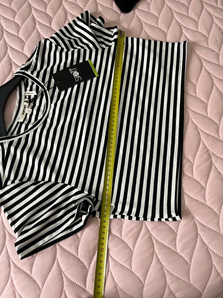 Kadın Siyah Beyaz Çizgili Kısa Crop Top - Görsel 5