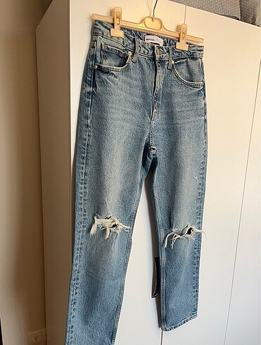 Bershka Bershk yırtık kot