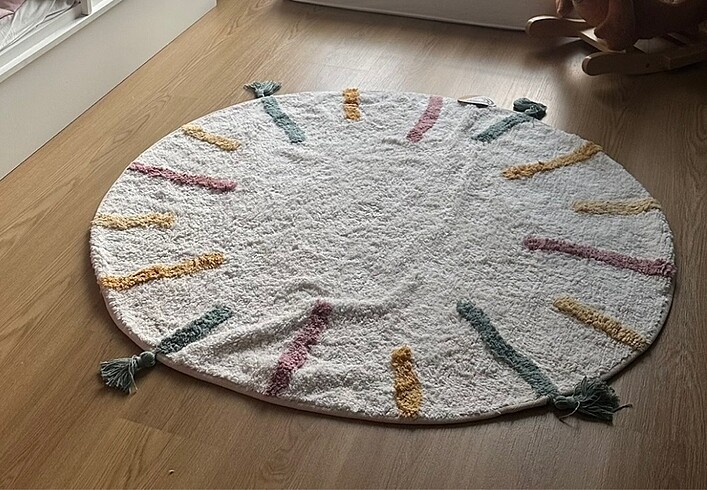 Beden Bebek Odası Halısı 120x120 yeni / FİYAT SONDUR