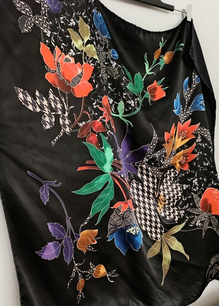 Orijinal Aker İpek Eşarp  - Görsel 2