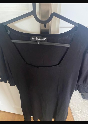 Siyah V Yaka Kısa Kollu Drapeli Bluz - Görsel 3