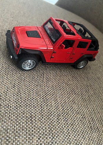 Koyu Kırmızı Oyuncak Araba - Görsel 2