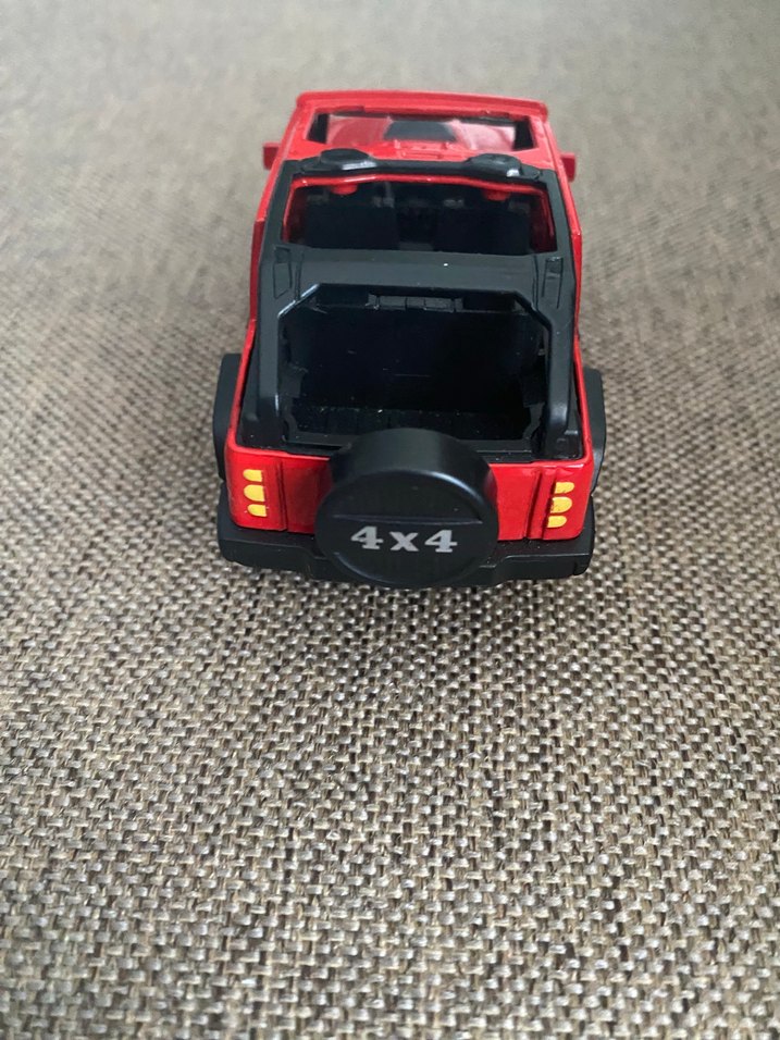 Koyu Kırmızı Oyuncak Araba - Görsel 5