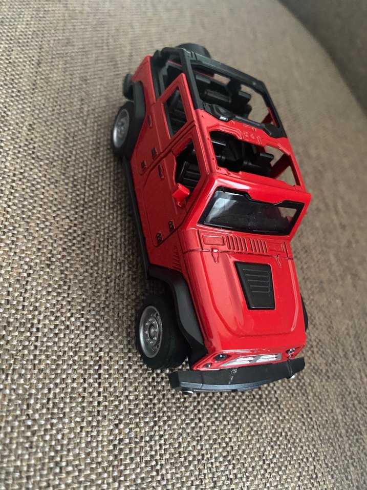 Koyu Kırmızı Oyuncak Araba - Görsel 3