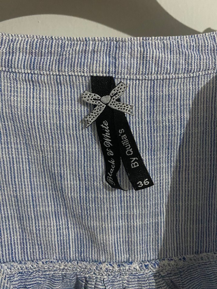 Gri V Yaka Keten Düğmeli Kadın Gömlek - Görsel 2