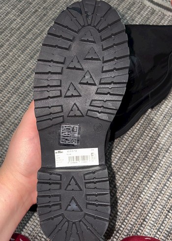 Siyah Kadın Düz Çizme - Görsel 2