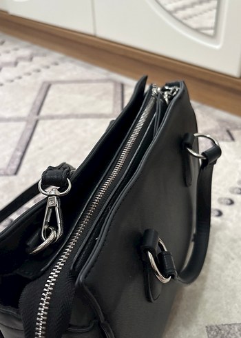 Siyah Stradıvarıus çanta - Görsel 4