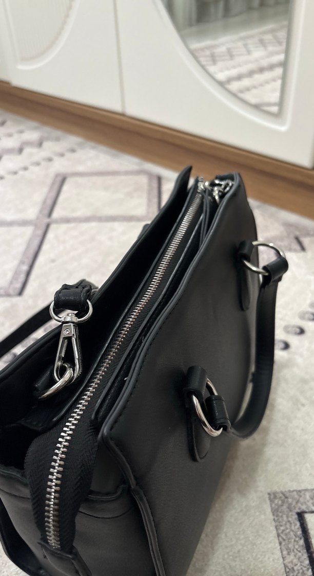 Siyah Stradıvarıus çanta - Görsel 4