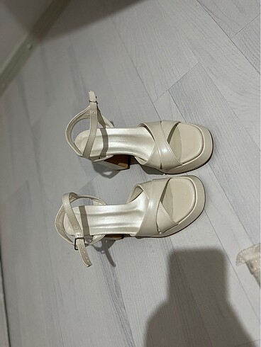 Zara Krem Abiye Gelinlik ayakkabı