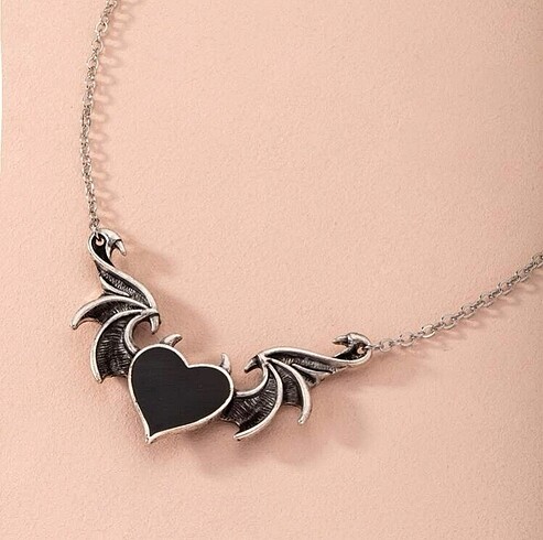 Shein kolye
