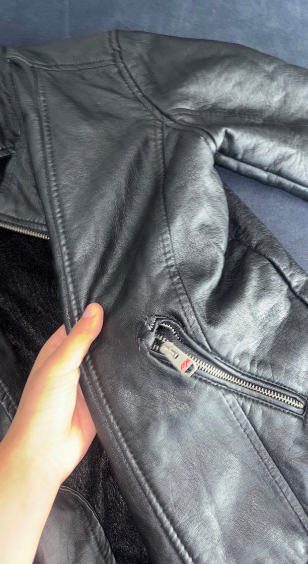 Siyah Deri Biker Ceket, Tokalı, İnce Kesim - Görsel 4