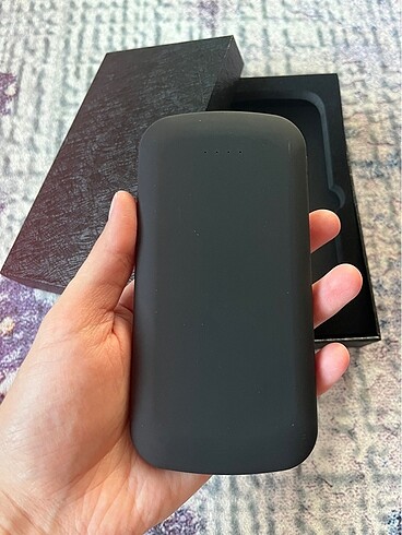 Ilnova Wireless 10000 mAh powerbank