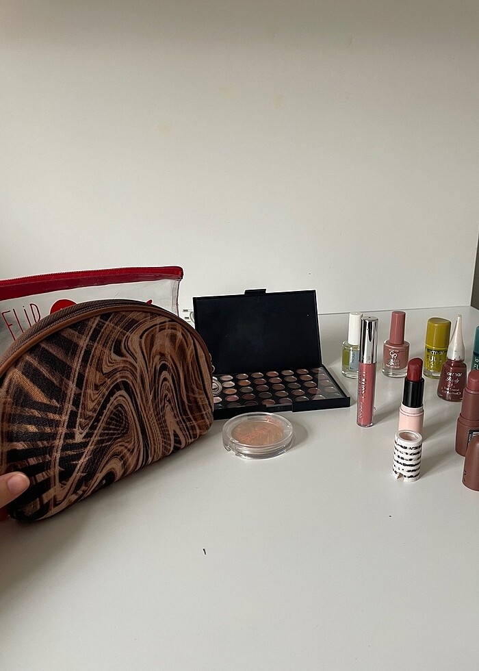 Makyaj seti toplu#Dudakkalemi#beaulis#flormar#oje#lykd#avon#kiko - Görsel 3