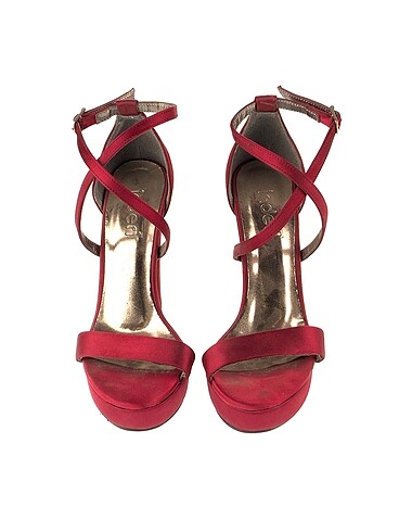 36 Beden PreLoved Platform %70 İndirimli.