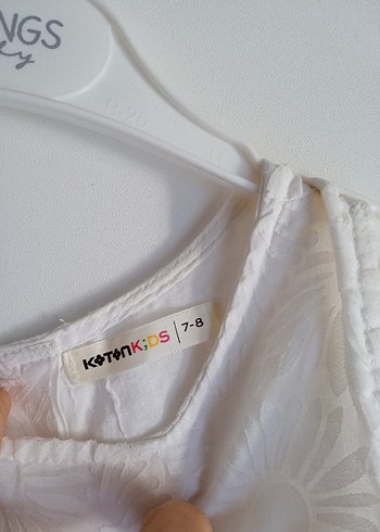 Kız Çocuk Beyaz Kolsuz Kemerli Elbise - Görsel 4