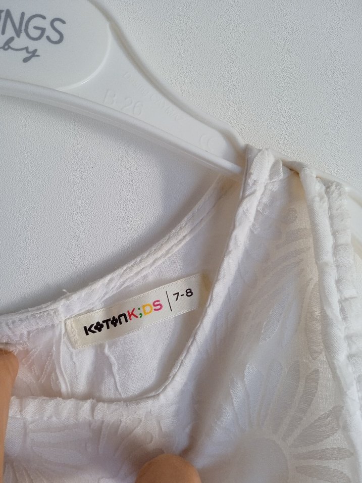 Kız Çocuk Beyaz Kolsuz Kemerli Elbise - Görsel 4