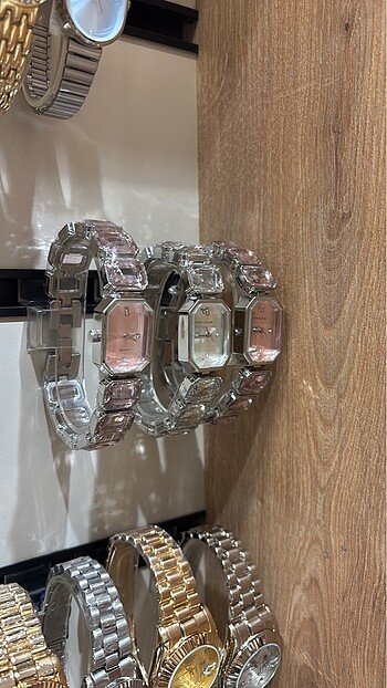 Swarovski muadil saat