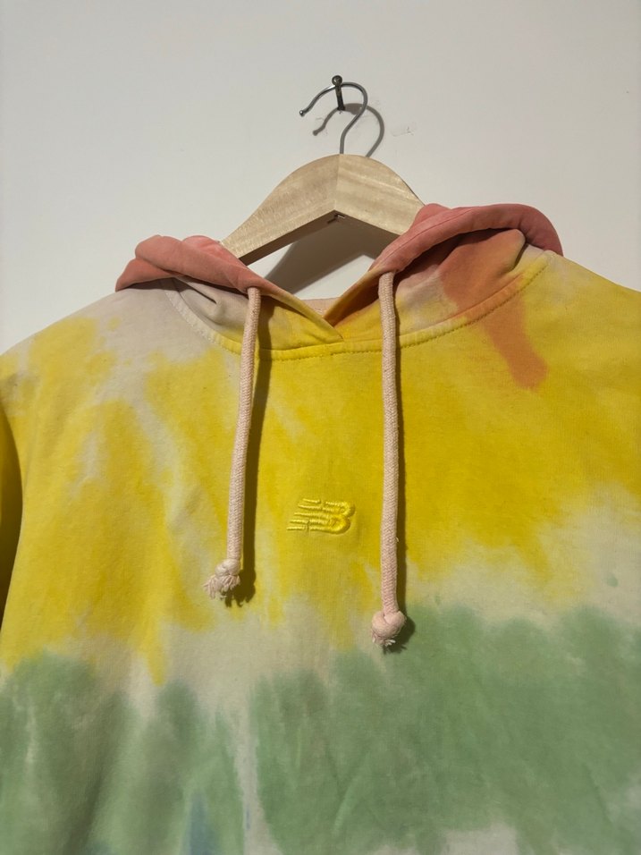 Kadın Çok Renkli New Balance Batik Kapüşonlu Sweatshirt - Görsel 2