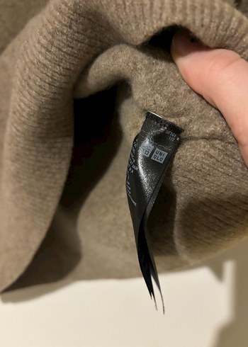 Uniqlo yün boyunlu kazak - Görsel 3