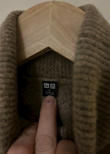 Uniqlo yün boyunlu kazak - Görsel 2