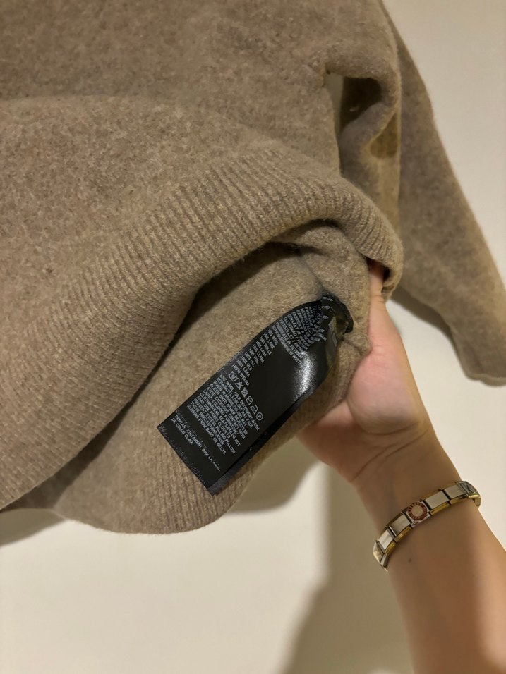 Uniqlo yün boyunlu kazak - Görsel 4