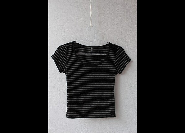 Çizgili siyah beyaz Zara crop t-shirt