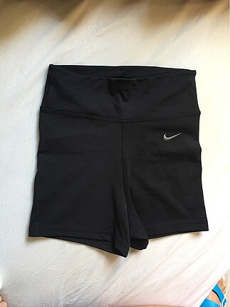 Nike şort
