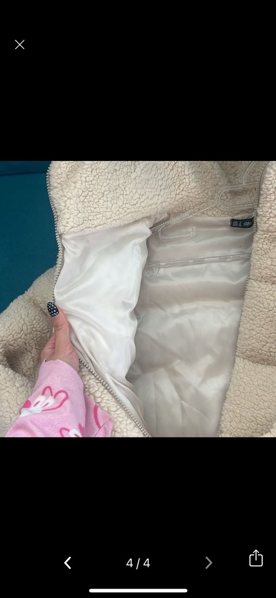 Beyaz Kadın Peluş Kaban - Görsel 4