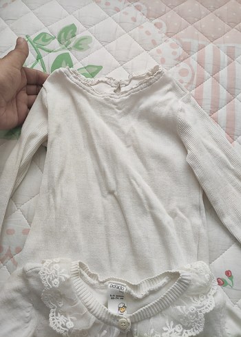 Kız Çocuk Beyaz Düğmeli Triko Bolero - Görsel 4