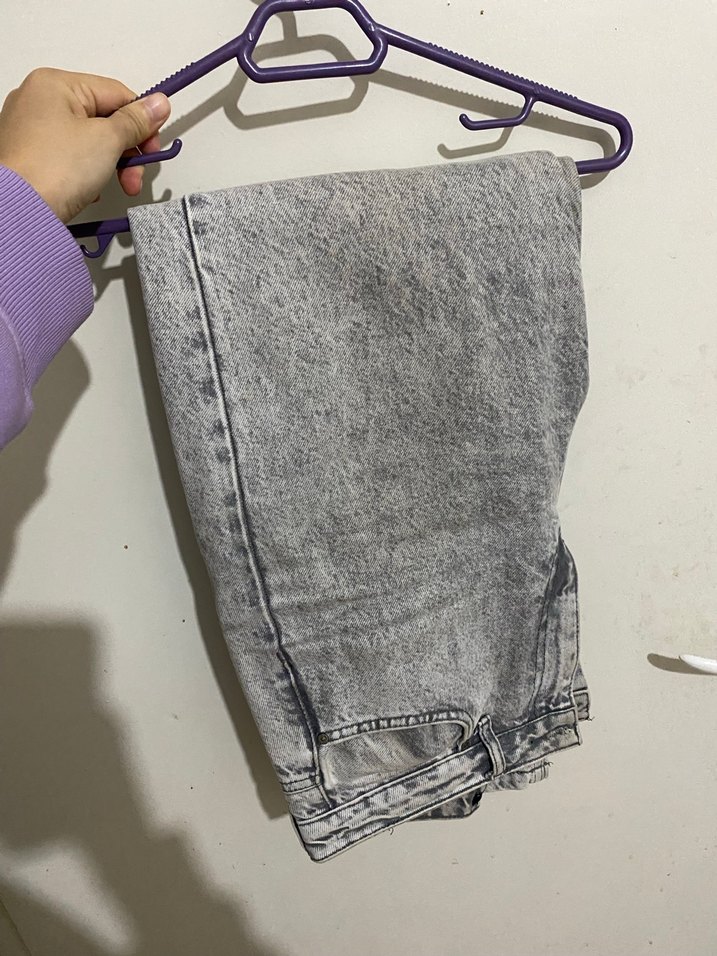 Gri Mini Kadın Denim Şort - Görsel 2