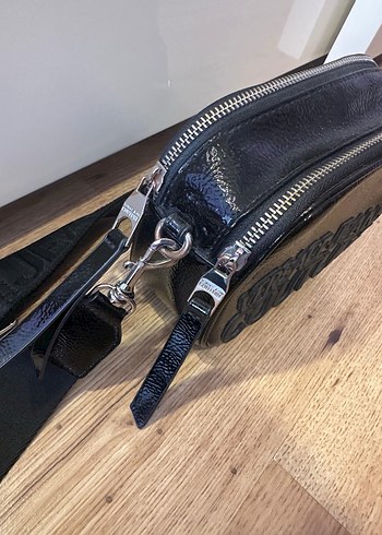 Beden Versace Jeans Couture Siyah Deri Kadın Çanta